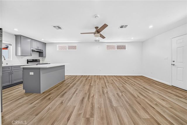 19243 Knapp St, Northridge, CA 91324
