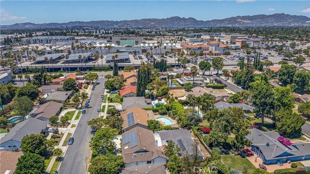 19243 Knapp St, Northridge, CA 91324