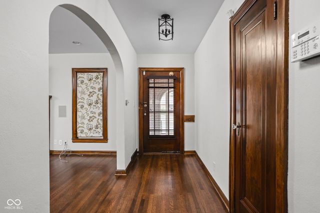 6001 Indianola Avenue, Indianapolis, IN 46220