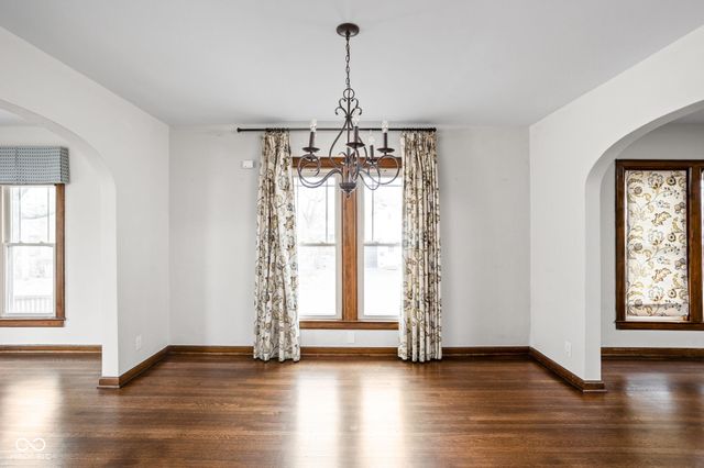 6001 Indianola Avenue, Indianapolis, IN 46220