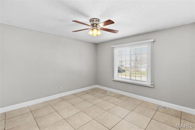 1954 Tealwood Cove Drive, Florissant, MO 63031