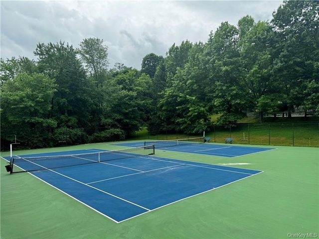 17 Rambling Brook Road, Chappaqua, NY 10514