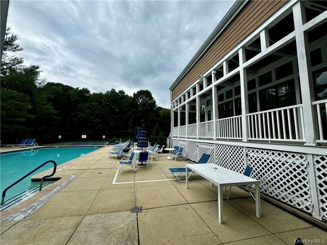 17 Rambling Brook Road, Chappaqua, NY 10514
