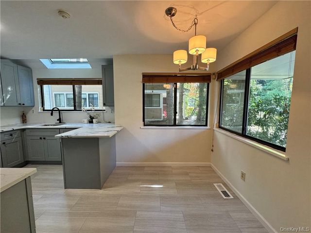 17 Rambling Brook Road, Chappaqua, NY 10514