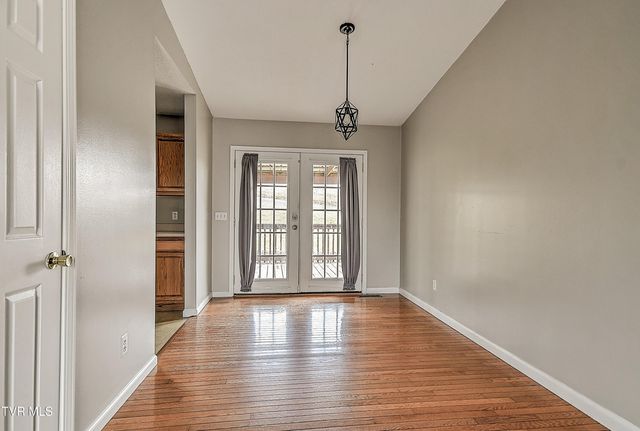 220 Peters Road, Bristol, TN 37620