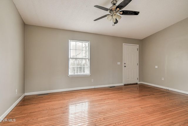 220 Peters Road, Bristol, TN 37620