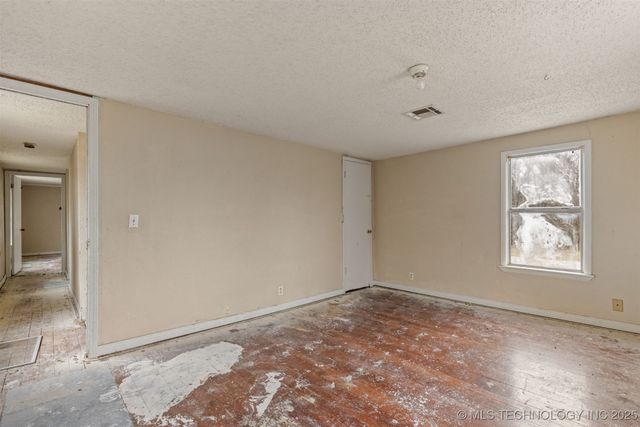 207 S Bixby Street, Coweta, OK 74429