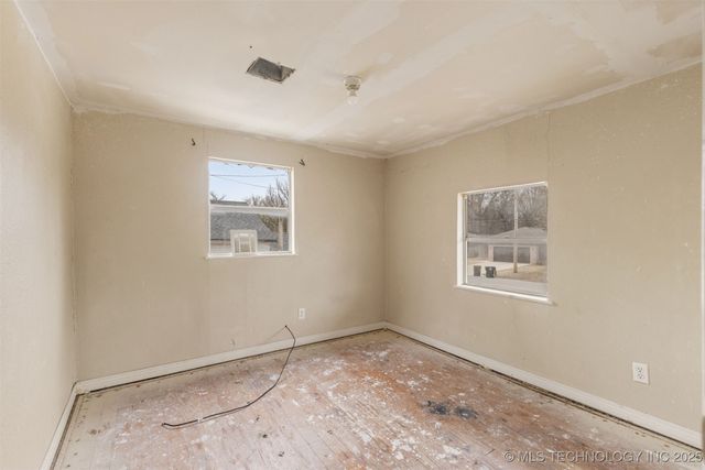 207 S Bixby Street, Coweta, OK 74429