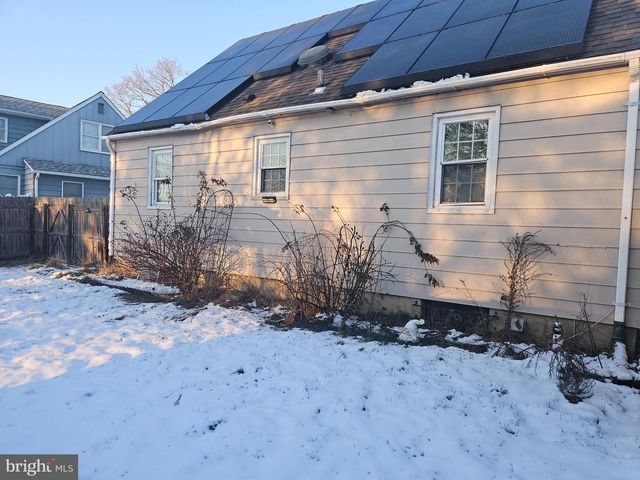 26 LOIS LN, Mount Holly, NJ 08060