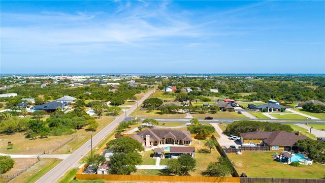 1502 Westridge Blvd, Corpus Christi, TX 78418