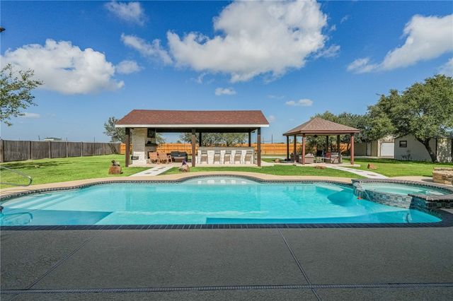 1502 Westridge Blvd, Corpus Christi, TX 78418