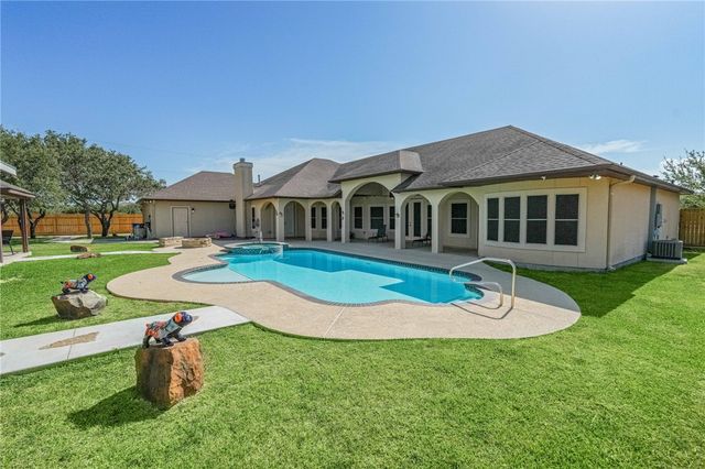 1502 Westridge Blvd, Corpus Christi, TX 78418