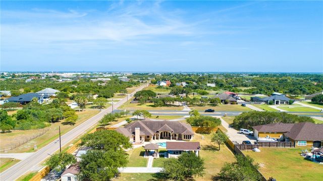 1502 Westridge Blvd, Corpus Christi, TX 78418