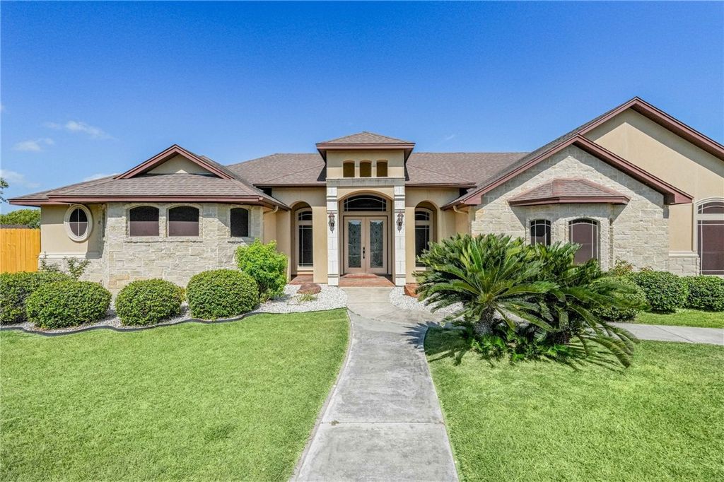 1502 Westridge Blvd, Corpus Christi, TX 78418 — exterior