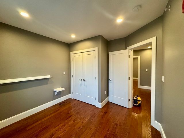 198 California St 3, Newton, MA 02458