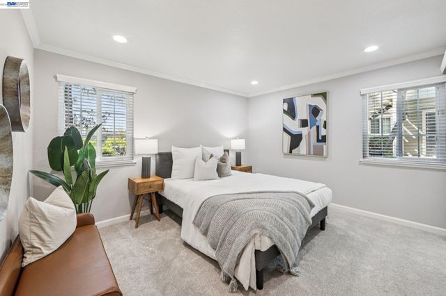 630 Canyon Oaks Drive D, Oakland, CA 94605