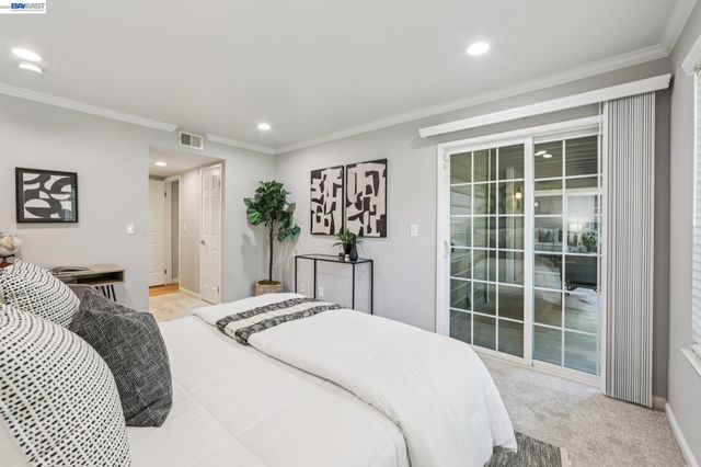 630 Canyon Oaks Drive D, Oakland, CA 94605