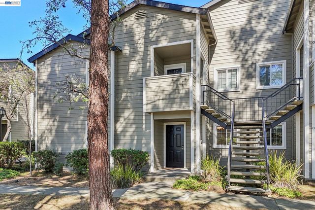 630 Canyon Oaks Drive D, Oakland, CA 94605