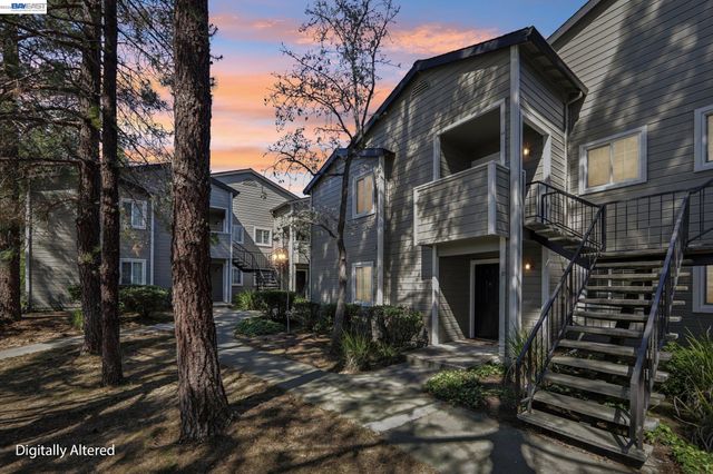 630 Canyon Oaks Drive D, Oakland, CA 94605