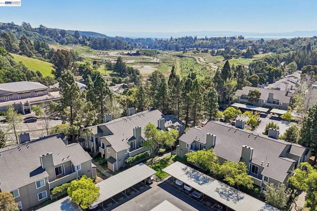 630 Canyon Oaks Drive D, Oakland, CA 94605