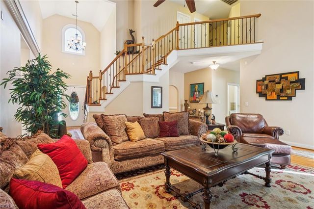 8748 Adams DR, Suffolk, VA 23433