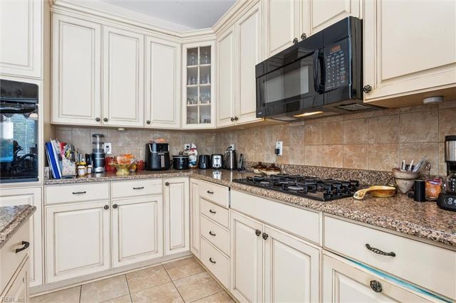 8748 Adams DR, Suffolk, VA 23433