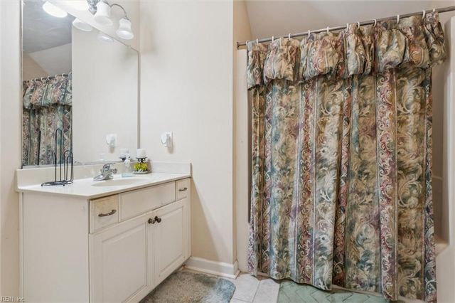 8748 Adams DR, Suffolk, VA 23433