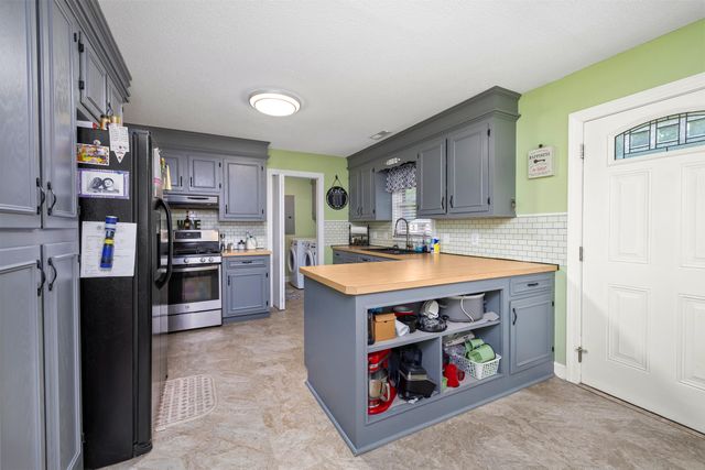 435 Pinecrest Drive, Sumter, SC 29153
