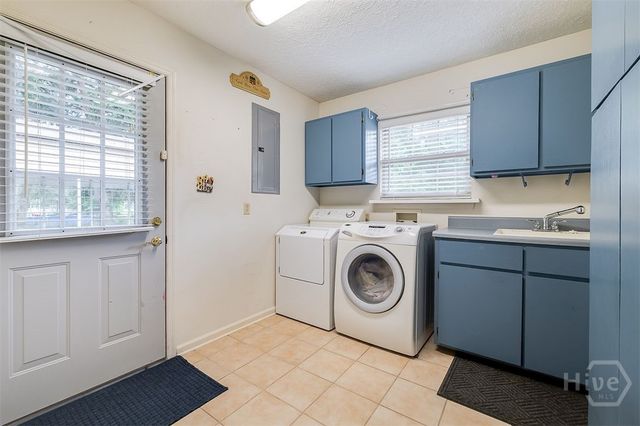 687 Roebling Road, Bloomingdale, GA 31302