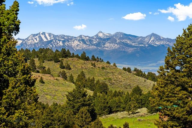 590 Middle Skunk Creek, Bozeman, MT 59715