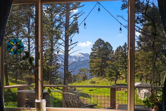 590 Middle Skunk Creek, Bozeman, MT 59715