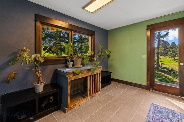 590 Middle Skunk Creek, Bozeman, MT 59715