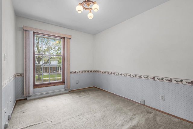 1742 N DOUGLAS STREET, Appleton, WI 54914