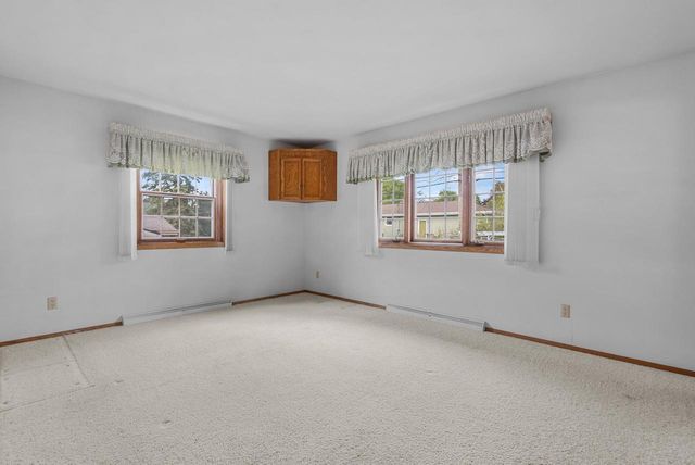 1742 N DOUGLAS STREET, Appleton, WI 54914