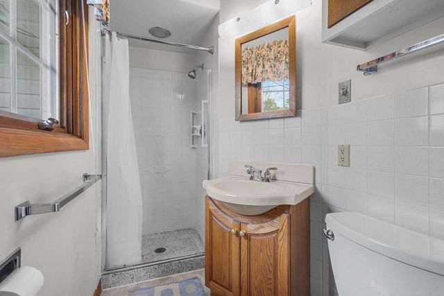 1742 N DOUGLAS STREET, Appleton, WI 54914