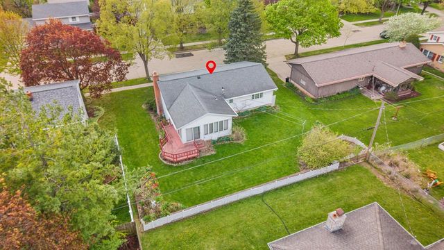1742 N DOUGLAS STREET, Appleton, WI 54914