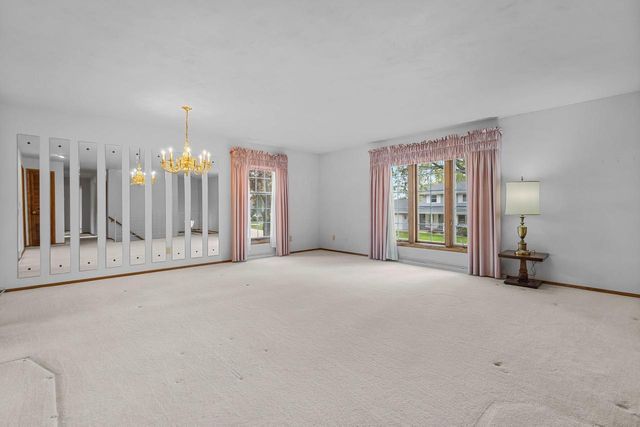 1742 N DOUGLAS STREET, Appleton, WI 54914