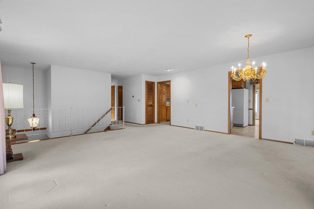 1742 N DOUGLAS STREET, Appleton, WI 54914
