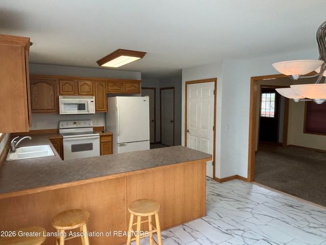 2669 Halyard Drive, Lansing, MI 48911