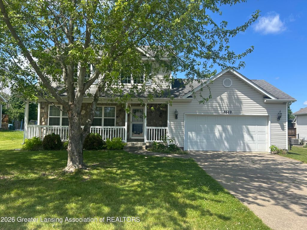 2669 Halyard Drive, Lansing, MI 48911