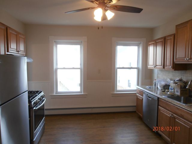 102 Prospectd R2, Somerville, MA 02143