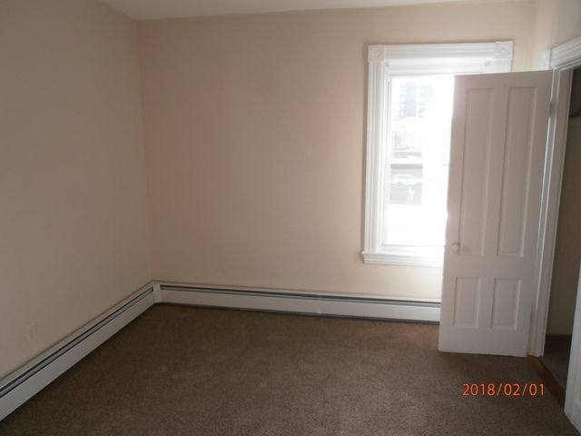 102 Prospectd R2, Somerville, MA 02143