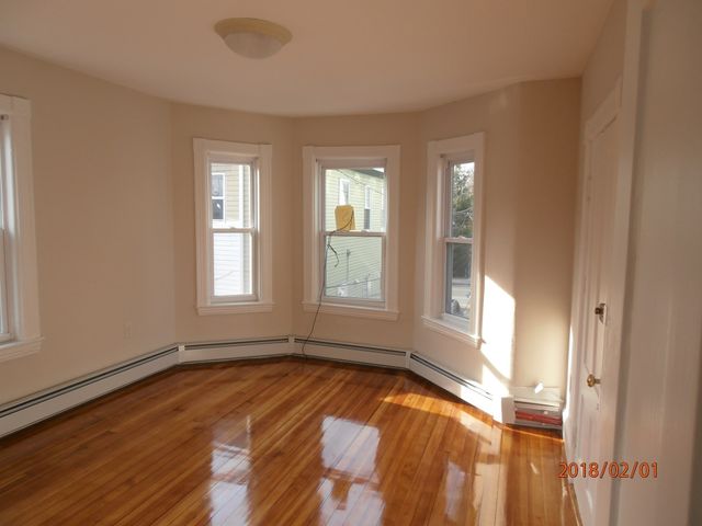 102 Prospectd R2, Somerville, MA 02143