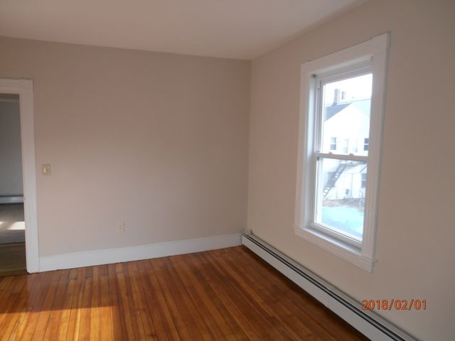 102 Prospectd R2, Somerville, MA 02143