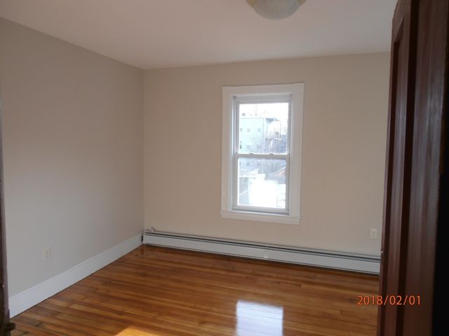 102 Prospectd R2, Somerville, MA 02143