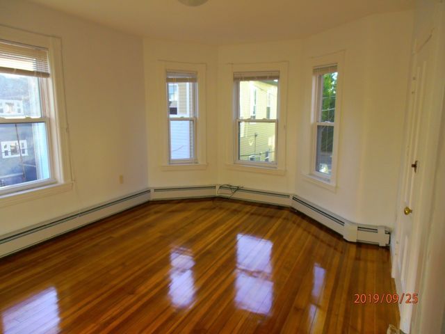 102 Prospectd R2, Somerville, MA 02143