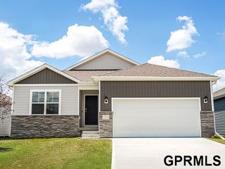 8702 S 185th Street, Omaha, NE 68136