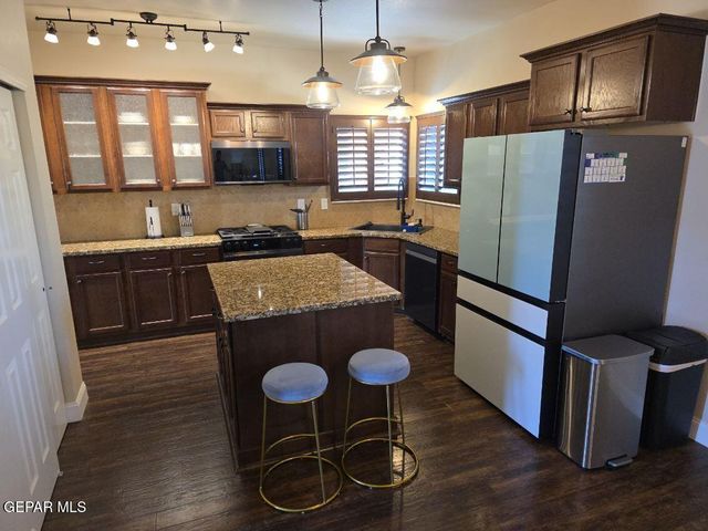12867 HIDDEN GROVE Drive, El Paso, TX 79938