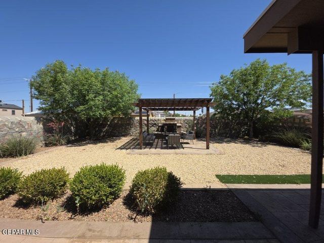 12867 HIDDEN GROVE Drive, El Paso, TX 79938