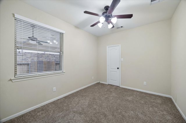 6723 Hunters Way Lane, Baytown, TX 77521